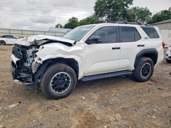 2025 Toyota 4Runner TRD Sport, VIN JTEVA5BR0S5001470 — Front end