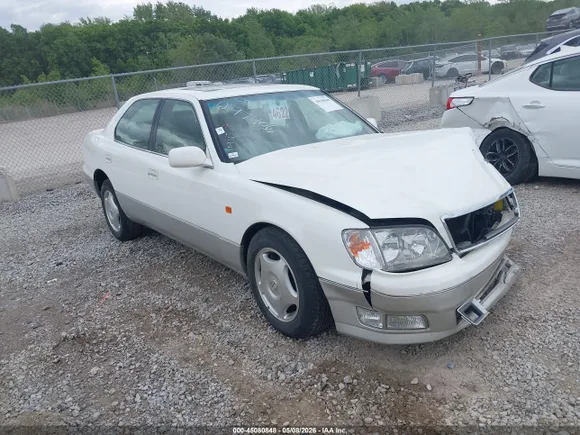 1997 Toyota Celsior, VIN 00000UCF210072224 — Front end