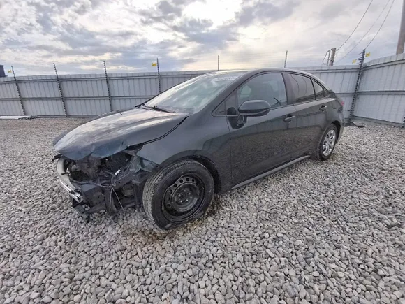 2022 Toyota Corolla LE, VIN JTDEPMAE2NJ204805 — Front end