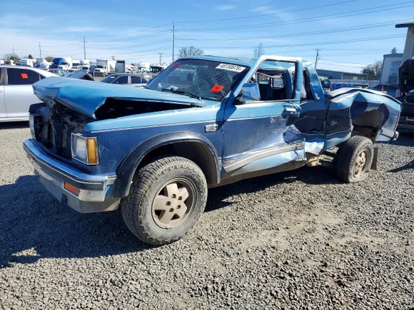 1985 Chevrolet S-10, VIN 1GCDT14B2F2190388 — Side