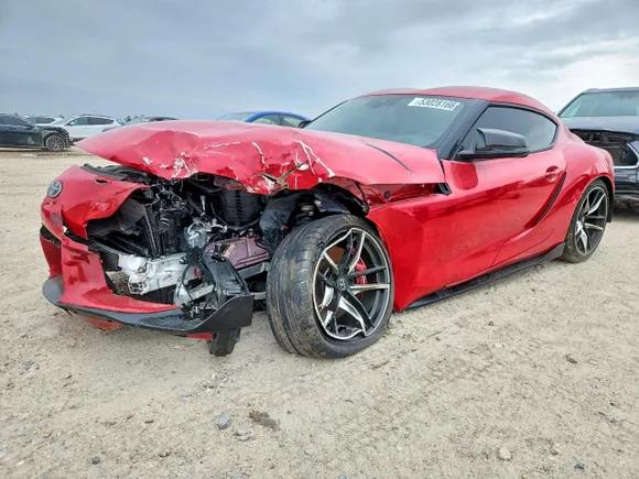 2021 Toyota Supra Premium, VIN WZ1DB0C07MW042158 — Front end