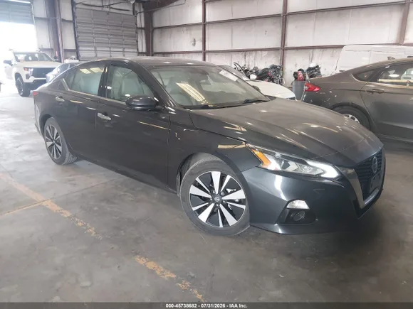 2021 Nissan Altima SL, VIN 1N4BL4EV1MN372523 — Front end