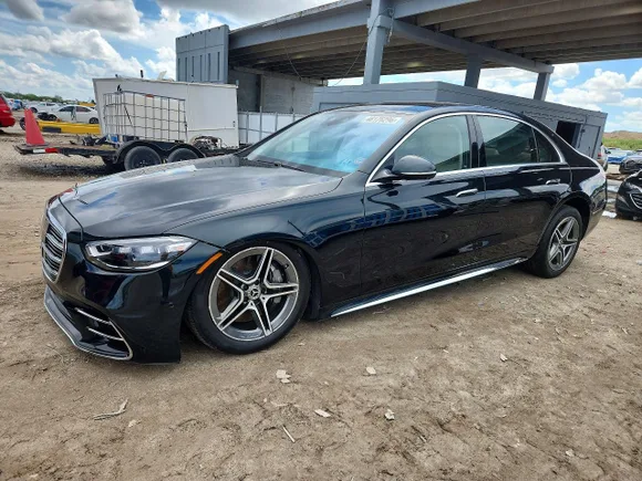 2024 Mercedes-Benz S 580, VIN W1K6G7GB8RA270404 — Front end
