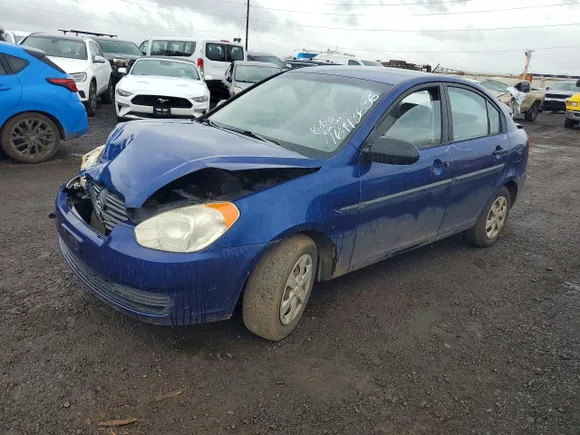 2009 Hyundai Accent Auto GLS, VIN KMHCM46C49U308493 — Front end