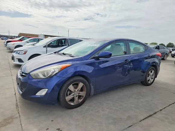 2013 Hyundai Elantra GLS, VIN 5NPDH4AE4DH263676 — Side