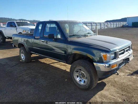1994 Toyota 4WD Compact Trucks, VIN JT4VN13D3R5133735 — Side