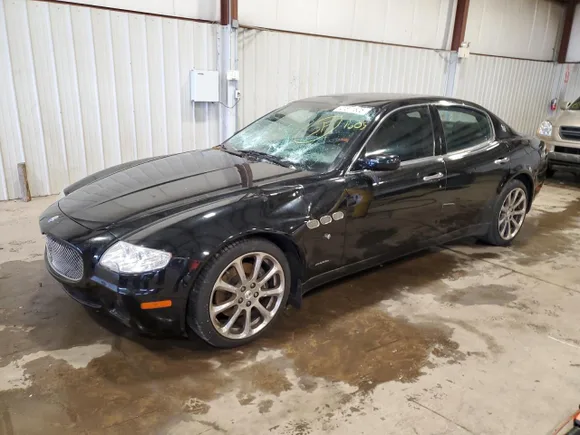 2008 Maserati Quattroporte, VIN ZAMFE39A480037942 — Roof