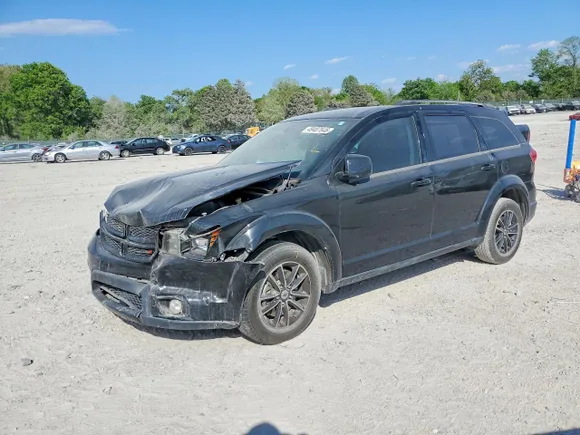 2019 Dodge Journey SE, VIN 3C4PDCBG1KT750768 — Front end