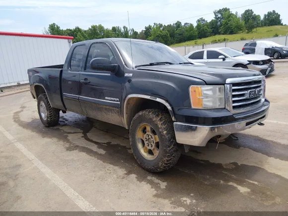 2010 GMC Sierra 1500 SLE, VIN 1GTSKVE39AZ150866 — Side