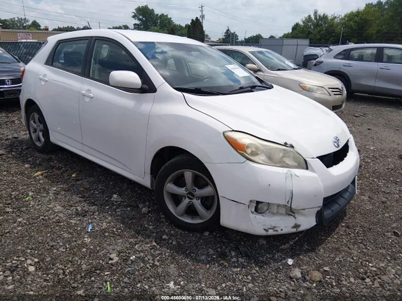 2009 Toyota Matrix S, VIN 2T1KE40E89C010906 — Front end