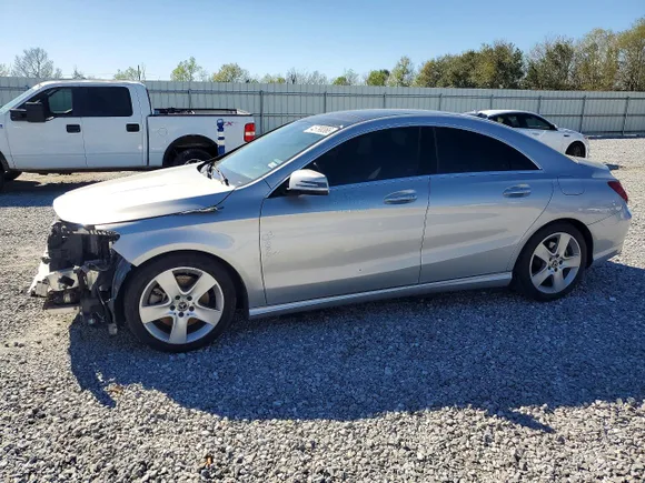 2018 Mercedes-Benz CLA 250, VIN WDDSJ4EB4JN557477 — Front end