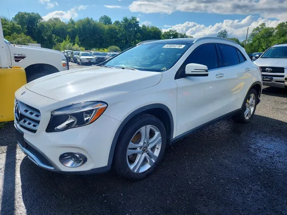 2018 Mercedes-Benz GLA 250, VIN WDCTG4GB8JJ506124 — Rear end