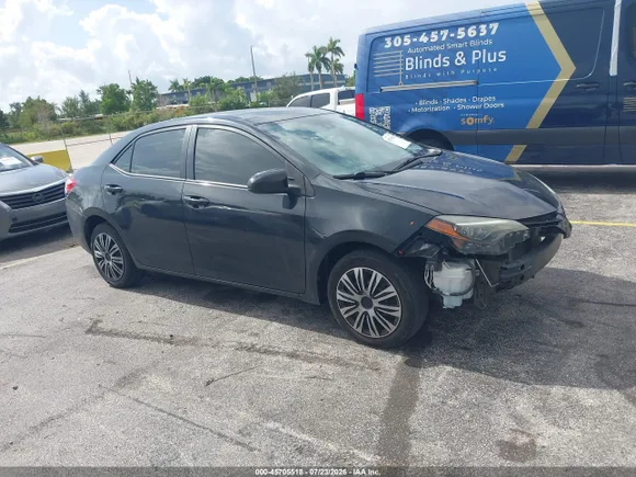 2018 Toyota Corolla SE, VIN 5YFBURHE4JP767133 — Side