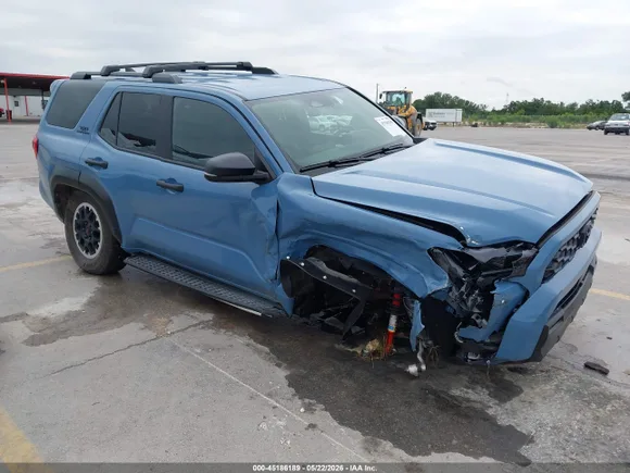 2026 Toyota 4Runner SR5, VIN JTEVA5BR8T5094532 — Front end