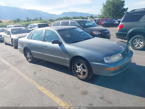 1997 Toyota Avalon XLS, VIN 4T1BF12B9VU143942 — All over