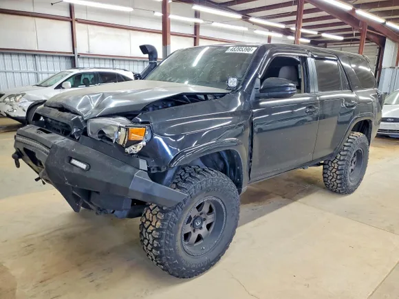 2019 Toyota 4Runner SR5 Premium, VIN JTEBU5JR6K5664201 — Front end
