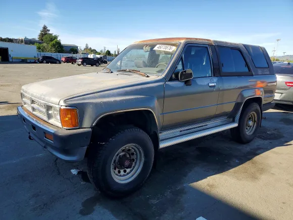 1987 Toyota 4Runner, VIN JT4RN62D3H0133262 — Vandalism