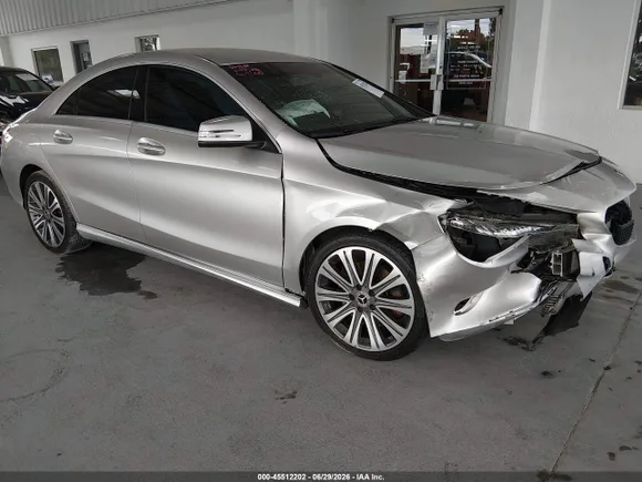 2018 Mercedes-Benz CLA 250, VIN WDDSJ4EB4JN604460 — Front end