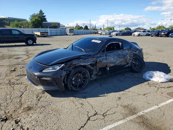 2024 Toyota 86 Premium, VIN JF1ZNBE14R8753301 — Side