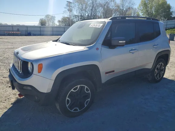 2015 Jeep Renegade Trailhawk, VIN ZACCJBCT5FPB33738 — Interior fire
