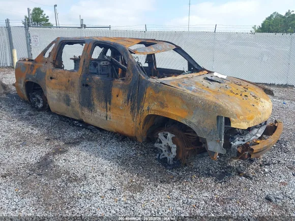 2013 Chevrolet Avalanche LTZ, VIN 3GNTKGE70DG196777 — Burn