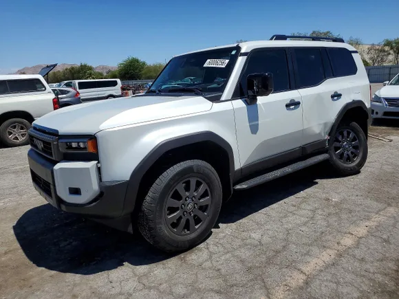 2025 Toyota Land Cruiser, VIN JTEABFAJ5S5014891 — Бок