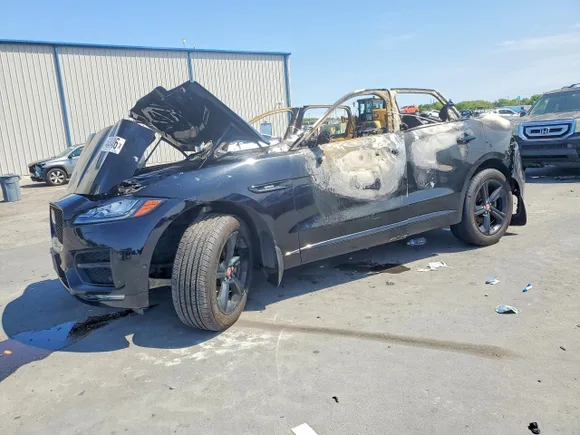 2018 Jaguar F-Pace 30t R-Sport, VIN SADCL2GX0JA291490 — Пожар