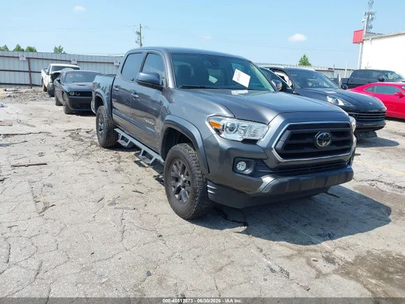 2021 Toyota Tacoma TRD Sport, VIN 5TFAZ5CNXMX098322 — Rear end