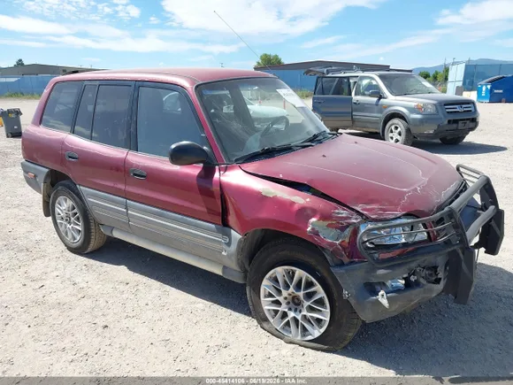 1998 Toyota RAV4, VIN JT3HP10V6W7081851 — Front end