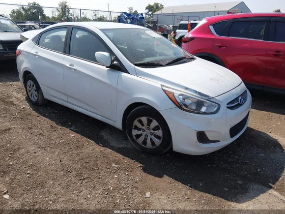 2015 Hyundai Accent GLS, VIN KMHCT4AE9FU827403 — Normal wear