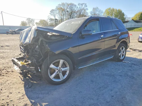 2018 Mercedes-Benz GLE 350, VIN 4JGDA5HBXJB105700 — Front end