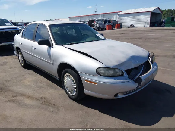 2004 Chevrolet Malibu Classic, VIN 1G1ND52F64M539240 — Front end