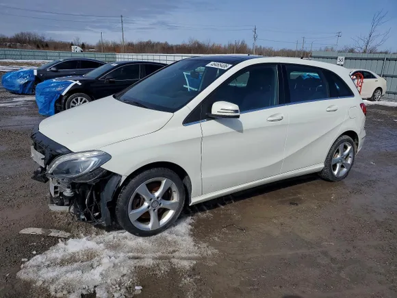 2014 Mercedes-Benz B 250 Sports Tourer, VIN WDDMH4EB4EJ256399 — Front end