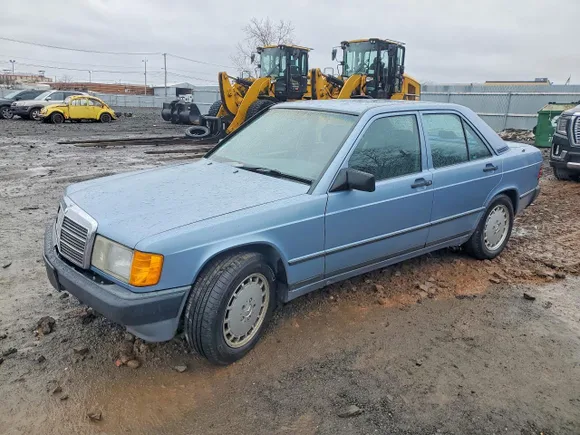 1988 Mercedes-Benz 190, VIN WDBDA29D6JF484656 — Minor dents and scratches