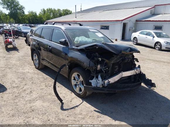 2015 Toyota Highlander Limited, VIN 5TDDKRFH4FS223743 — Front end