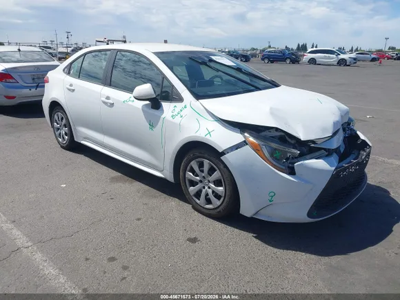 2020 Toyota Corolla LE, VIN 5YFEPRAE1LP097364 — Front end
