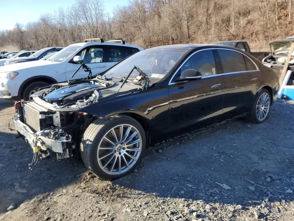 2022 Mercedes-Benz S 580, VIN W1K6G7GB4NA156202 — Front end