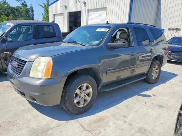 2011 GMC Yukon SLE, VIN 1GKS1AE01BR164820 — Rollover