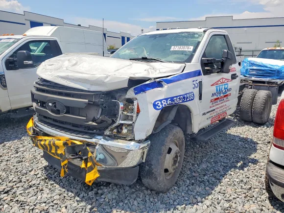 2022 Ford F-350 XL, VIN 1FDRF3HT0NDA08570 — Vandalism