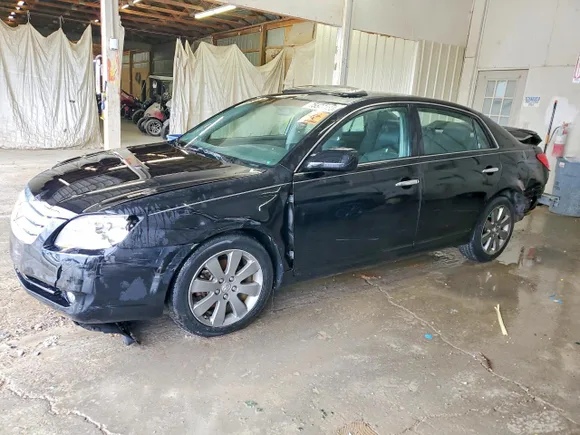 2007 Toyota Avalon Limited, VIN 4T1BK36B77U232591 — Rear end