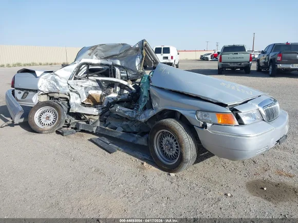 2002 Mercury Grand Marquis LS Premium, VIN 2MEFM75W82X653148 — Side