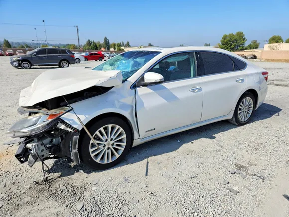 2014 Toyota Avalon XLE Touring, VIN 4T1BD1EB5EU025176 — Front end