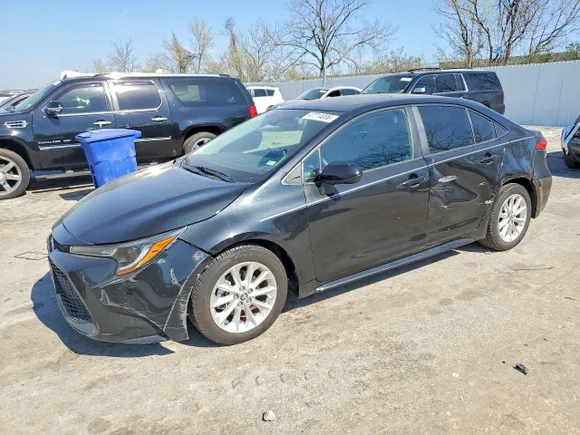 2020 Toyota Corolla LE, VIN 5YFHPRAE1LP050686 — Side