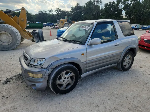 1998 Toyota RAV4, VIN SXA100186309 — Rear end