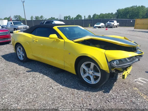 2017 Chevrolet Camaro 1LT, VIN 1G1FA3DS9H0159107 — Front end