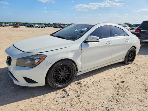 2016 Mercedes-Benz CLA 250, VIN WDDSJ4EB3GN339054 — Minor dents and scratches