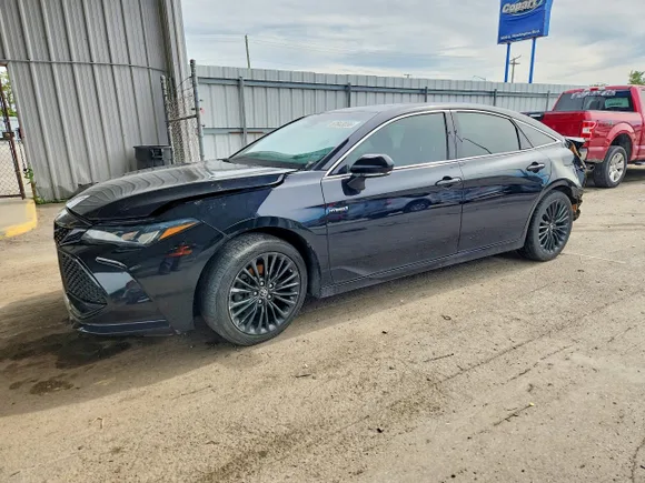 2019 Toyota Avalon Hybrid XSE, VIN 4T1B21FB4KU001600 — Rear end