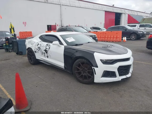 2020 Chevrolet Camaro 1SS, VIN 1G1FF1R72L0127568 — Side