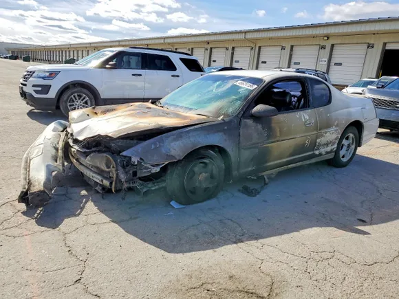 2003 Chevrolet Monte Carlo SS, VIN 2G1WX15K739336897 — Engine fire