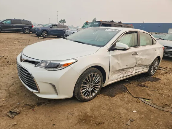 2018 Toyota Avalon Limited, VIN 4T1BK1EB2JU273272 — Side